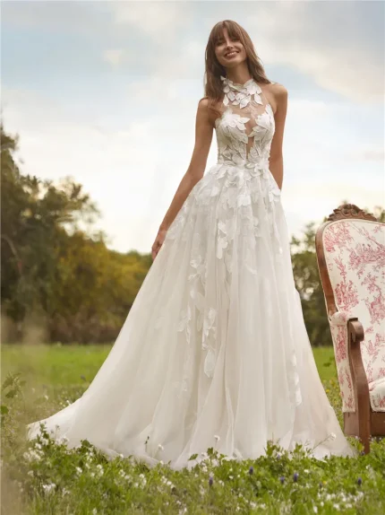 Nicole-Milano-Pronovias-Jaelle-1