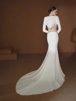Elisabetta-Franchi-Pronovias-gracejones_c