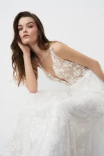 anna-kara-no09-25-aye