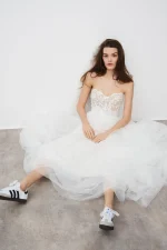 anna-kara-no14-25-aye